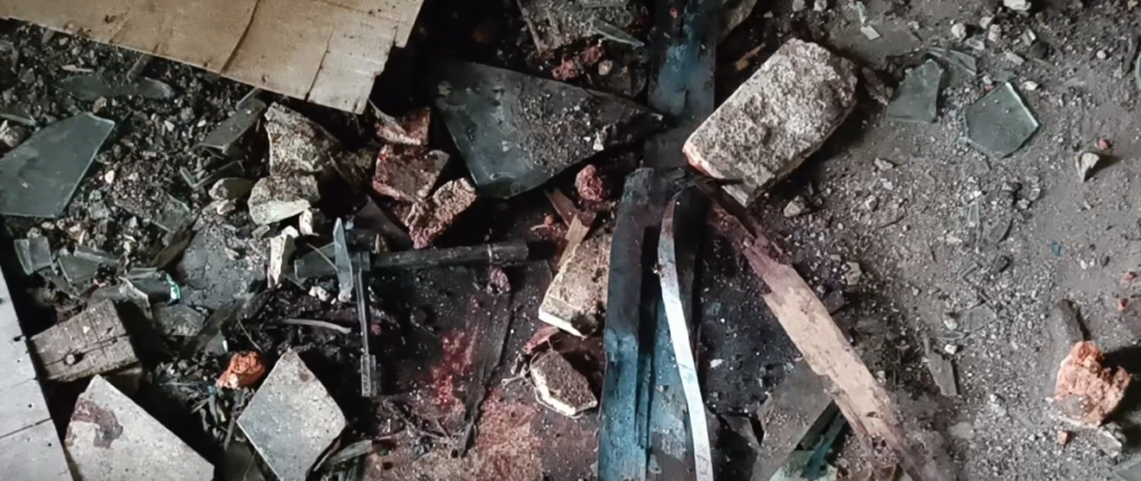 நீதிமன்றம் எதிரே பெண் கற்பழித்து கொலை….