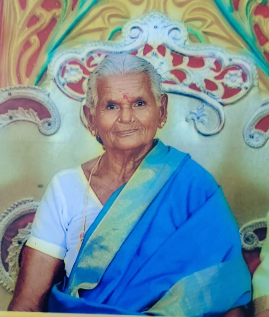 சேலம் அருகே தனியாக இருந்த மூதாட்டியை பணத்திற்காக அடித்து கொலை செய்து ஆற்றில் வீசிய கொடூரம் 