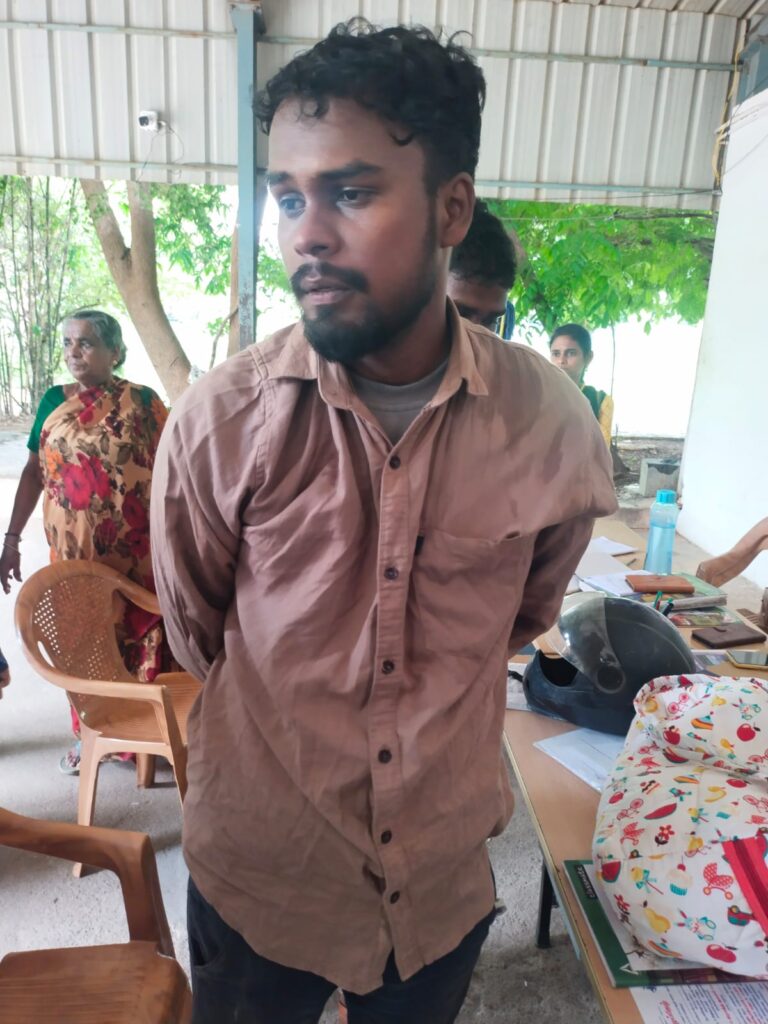 காவலர் குடியுருப்பில் எம்.பி.ஏ பட்டதாரி  கைவரிசை…