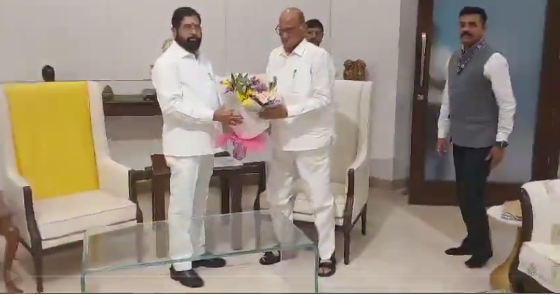 மகாராஷ்டிரா முதல்வர் ஷிண்டேவுடன் மூத்தத் தலைவர் சரத்பவார் சந்திப்பு - விரைவில் அரசியல் மாற்றம்?