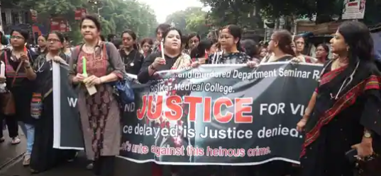 கணவனின் பாலியல் தொல்லை பிரிந்து சென்ற 4 மனைவிகள்: கல்லூரியில் பயிலும் பெண் மருத்துவர் பலி - கல்லூரி முதல்வர் ராஜினாமா