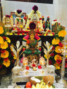 வரலக்ஷ்மி விரதம்: லட்சுமி தேவிக்கான இந்நாளில் தங்கம் விலை நிலவரம்