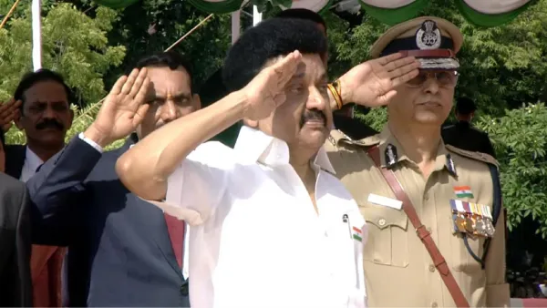 தமிழ்நாடு முதலமைச்சர் மு.க.ஸ்டாலின் : ‘முதல்வர் மருந்தகம்’ என்ற புதிய திட்டத்தை அறிமுகம் !