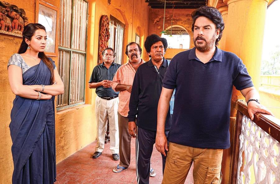 மீண்டும் காமெடியனாக நடிகர் வடிவேலு...... 'கேங்கர்ஸ்' படத்தின் புகைப்படங்கள் வைரல்!