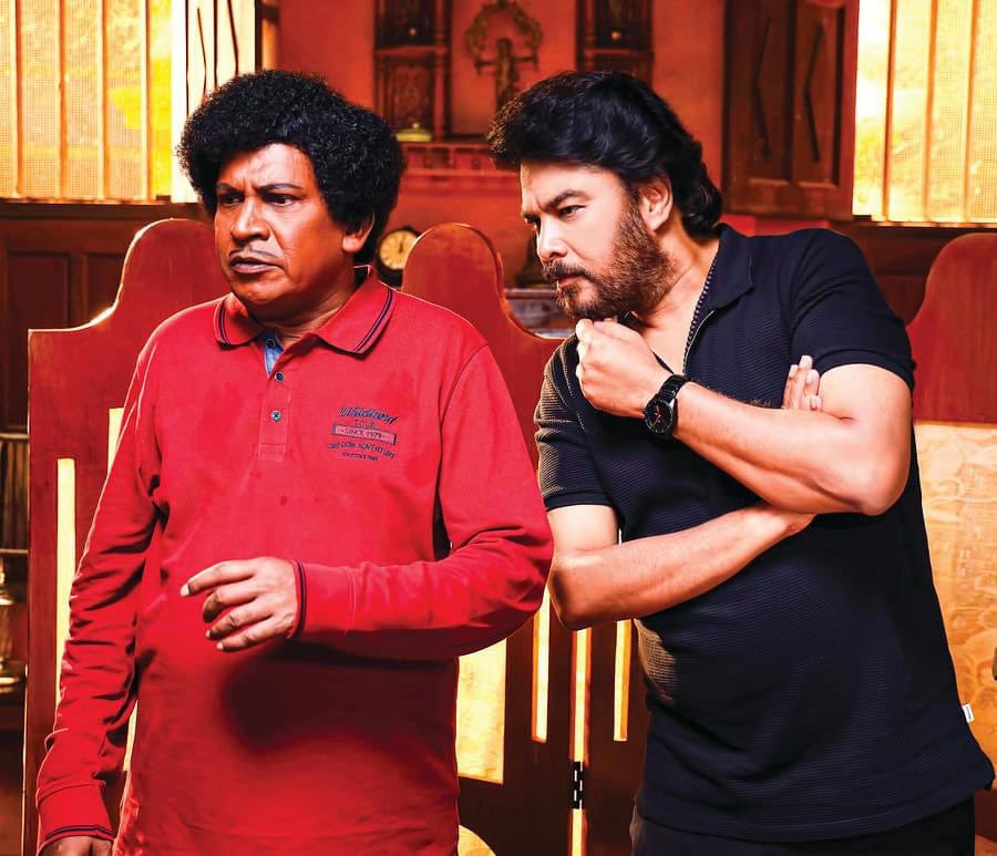 மீண்டும் காமெடியனாக நடிகர் வடிவேலு...... 'கேங்கர்ஸ்' படத்தின் புகைப்படங்கள் வைரல்!