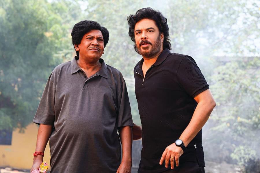 மீண்டும் காமெடியனாக நடிகர் வடிவேலு...... 'கேங்கர்ஸ்' படத்தின் புகைப்படங்கள் வைரல்!