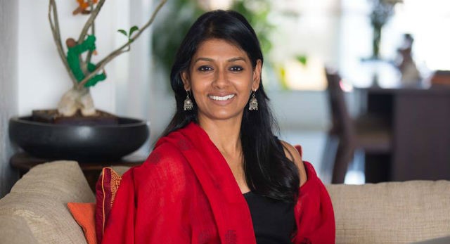 நீண்ட இடைவெளிக்கு பிறகு தமிழில் என்ட்ரி கொடுக்கும் பிரபல நடிகை..... 'சூர்யா 44' படத்தில் ஒப்பந்தம்!