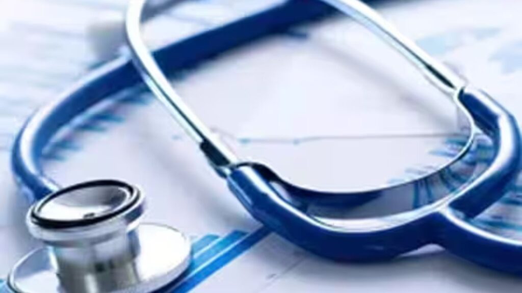 டாக்டர் படிப்பை கைவிட்டால் ரூ.10 லட்சம் அபராதம்! மருத்துவக்கல்வி இயக்குநரகம் அறிவிப்பு