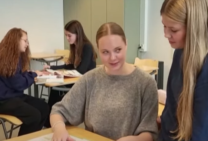  காகித கள்வி முறைக்கு மாறும் பின்லாந்து - காரணம் என்ன ?