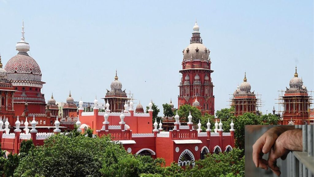 தமிழகத்தில் உள்ள சிறை கைதிகள் பயந்து தங்கள் குறைகளை கூறுவதில்லை - உயர்நீதிமன்றம் கருத்து