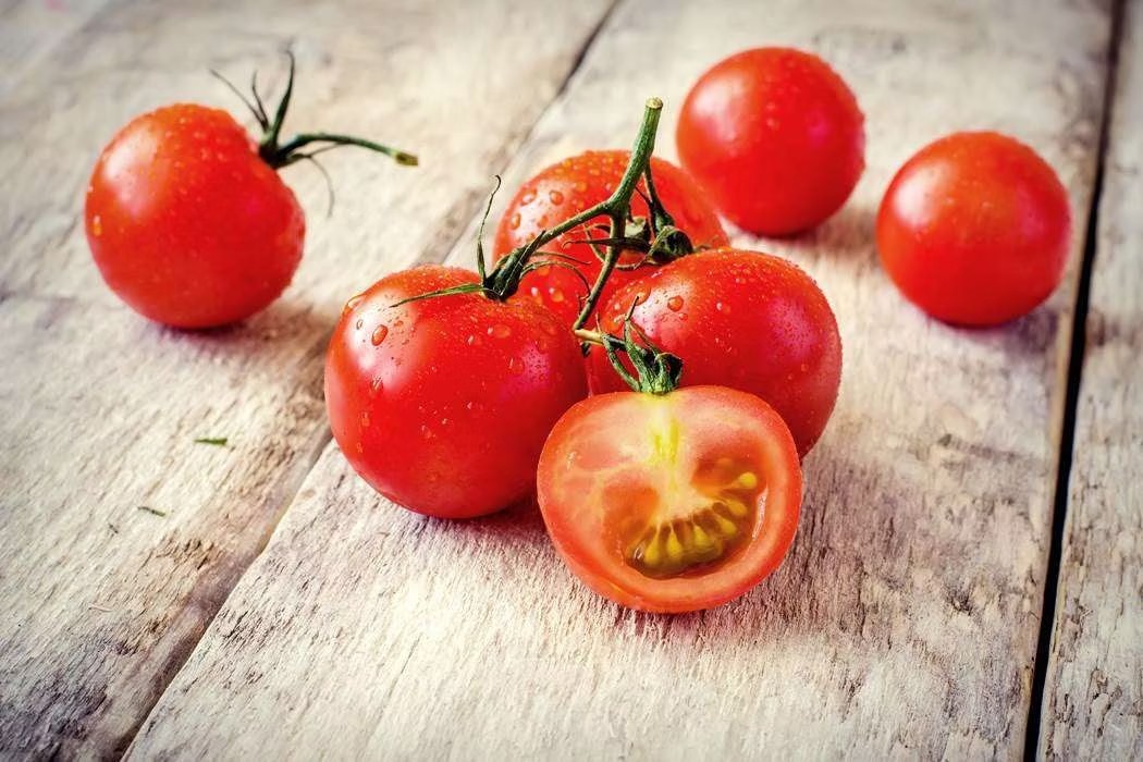 தக்காளி சாப்பிட்டால் கண் பார்வைக்கு நல்லது!