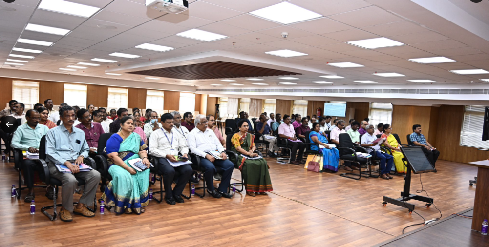 மின்வாரிய அதிகாரிகளுக்கு செந்தில் பாலாஜி எச்சரிக்கை