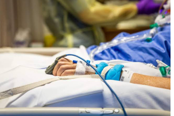 தென்காசி துரித உணவுக் கடையில் ப்ரைட் ரைஸ், நூடுல்ஸ் சாப்பிட்டோர்க்கு வயிறு போக்கு - மருத்துவமனையில் அனுமதி