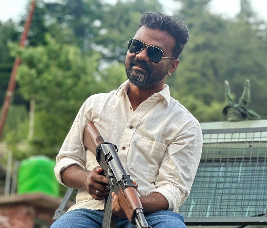 ராஜ்குமார் பெரியசாமி இயக்கத்தில் தனுஷ் நடிக்கும் புதிய படம்.... பூஜை வீடியோ வெளியீடு!