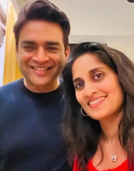 நடிகர் மாதவனுடன் செல்ஃபி எடுத்துக்கொண்ட ஷாலினி .... வைரலாகும் புகைப்படங்கள்!