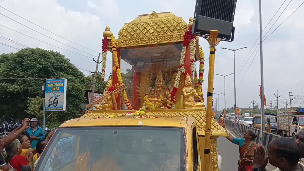 ஆவடி அருகே ஆஞ்சநேயர் ஆலயத்திற்கு திருப்பதி திருக்குடை வருகை - பக்தர்கள் சாமி தரிசனம்