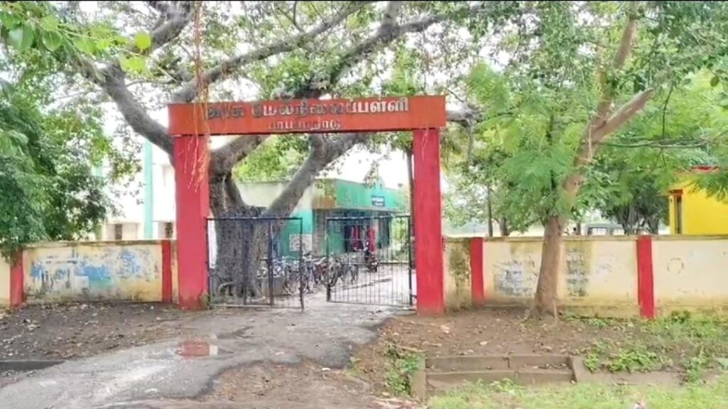 43 மாணவிகள் பாலியல் புகார் - போலீஸ் பிடியில் கணக்கு வாத்தி