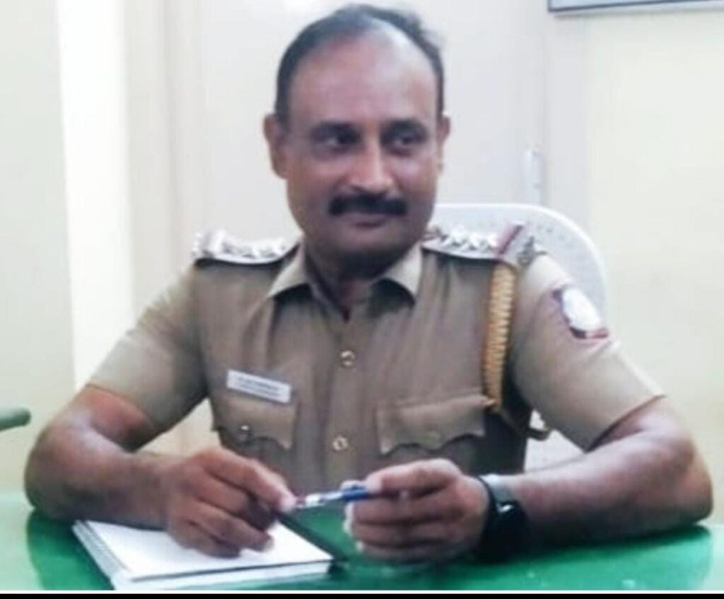 அரசு வேலை, போலி பணி நியமன ஆணை வழங்கி ரூ.1.47 கோடி மோசடி - இன்ஸ்பெக்டர் மீது அதிரடி நடவடிக்கை