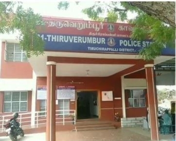 அதிமுக ஆலோசனை கூட்டத்தில் பட்டாசு வெடி; கண்ணில் பட்டு பார்வையிழந்த உதவி ஆய்வாளர்