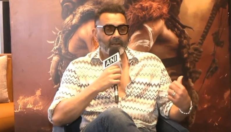 சூர்யாவின் உயரத்தைப் பற்றி பேசிய பாபி தியோல்!