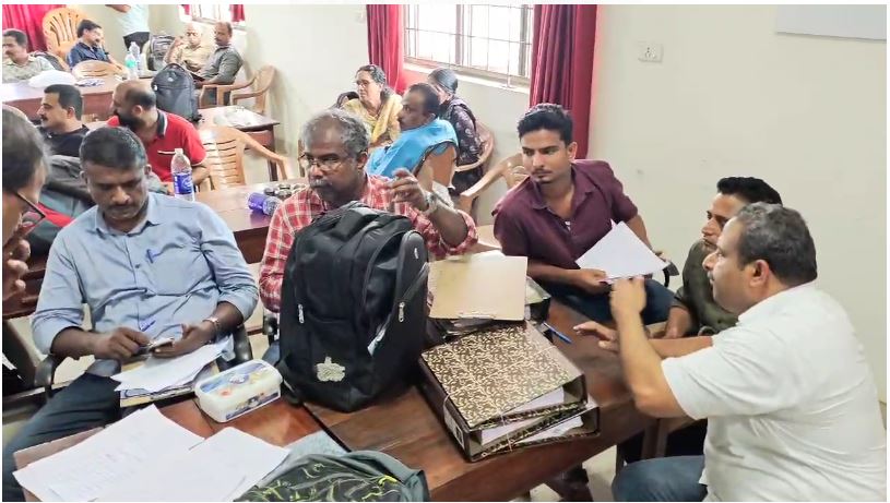 திருச்சூரில் தங்க நகை வியாபாரம் நிறுவனங்களில் ஜி.எஸ்.டி சோதனை - 104 கிலோ தங்கம் பறிமுதல்