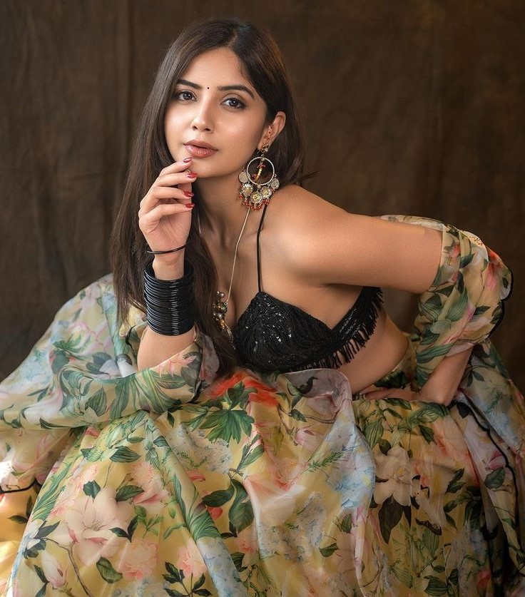 'சூர்யா 45' படத்தின் கதாநாயகி இவரா?.... டைட்டில் என்ன?