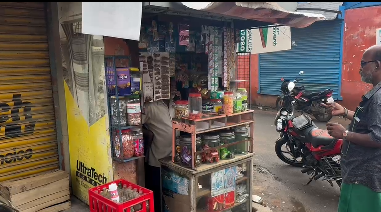 Thiruvallur shop Smuggling