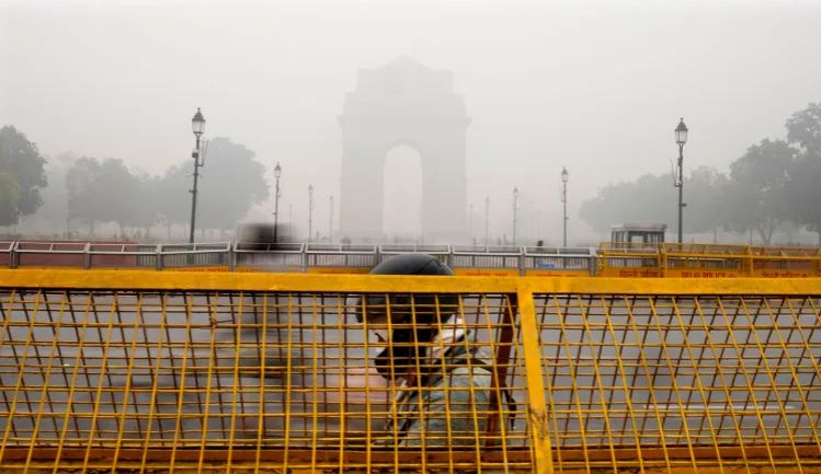 டெல்லியில் '4ம் கட்ட கட்டுப்பாடுகள்' தொடர உச்சநீதிமன்றம் அதிரடி உத்தரவு!