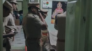 ஒரே குடும்பத்தைச் சேர்ந்த மூன்று போ் கொலை – போலீஸ் விசாரணை
