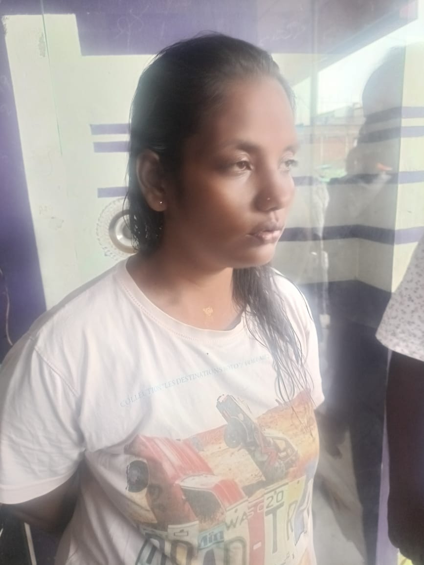 காதலுக்காக போலி உதவி ஆய்வாளராக நடித்த பெண் - தப்புதப்பாக ஸ்டார் வைத்து வசமாக சிக்கினார்