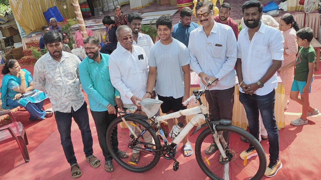 பட்டாசு தொழிலாளரின் வாழ்வாதாரம் உயர ”தீபாவளி பட்டாசு பரிசு மழை“ ! 