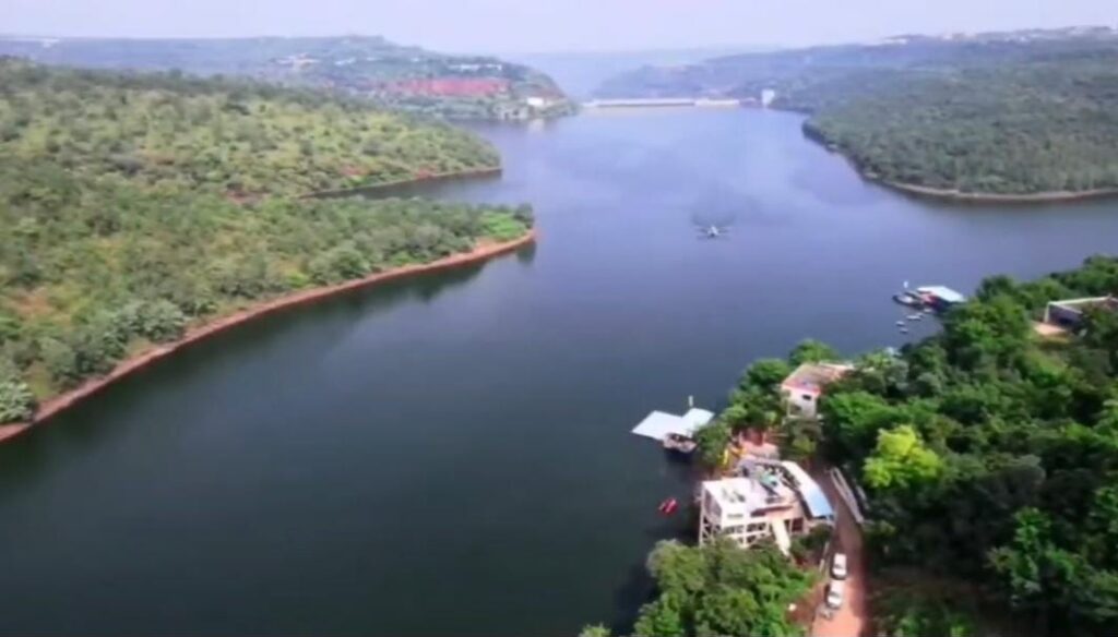 ஆந்திரா வென்டிலேட்டரில் இருந்தது மக்கள் ஆக்சிஜன் கொடுத்து மீட்டனர் -  முதல்வர் சந்திரபாபு நாயுடு