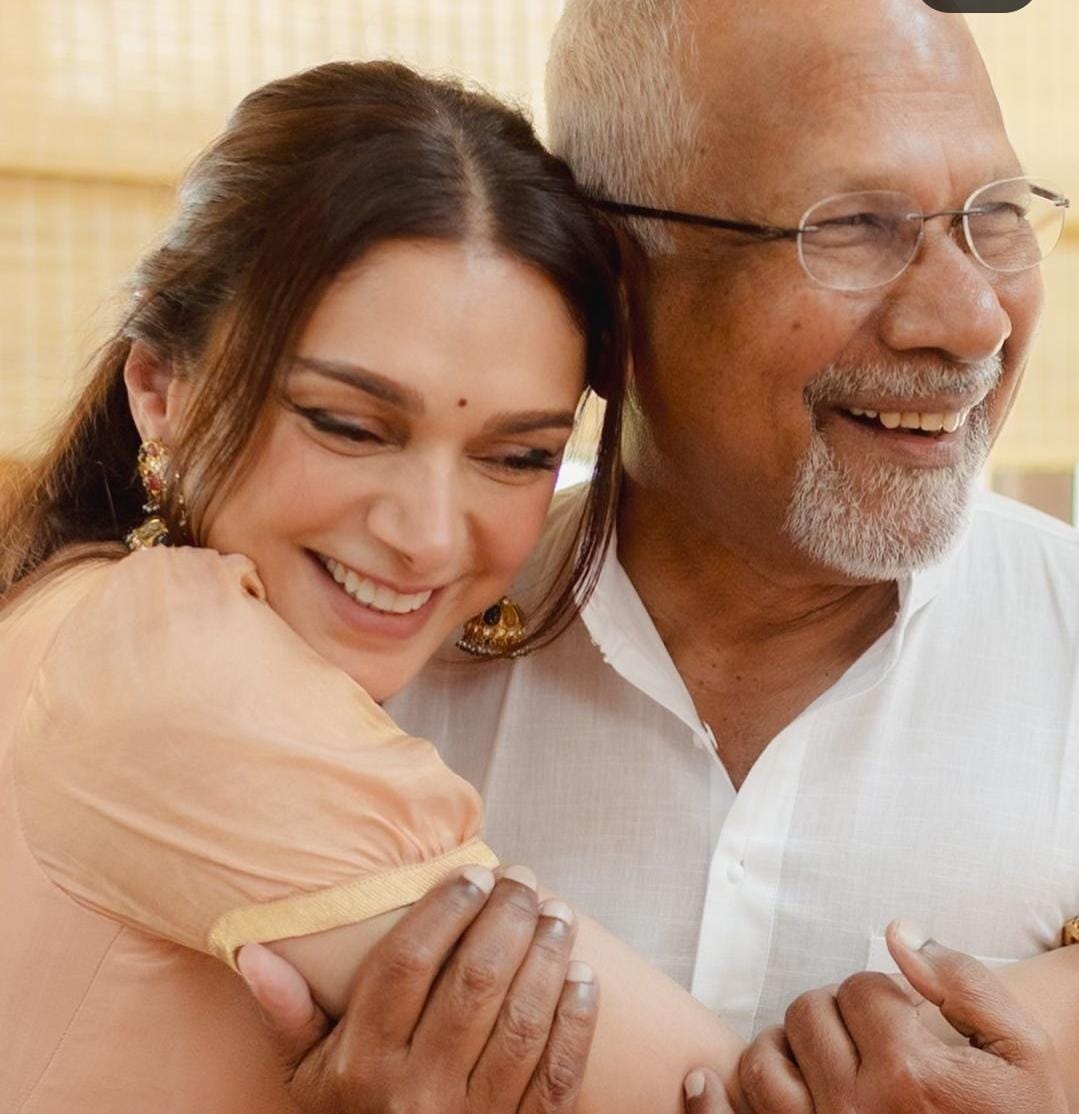 மணிரத்னம் குடும்பத்துடன் தல தீபாவளியை கொண்டாடிய சித்தார்த் - அதிதி ராவ் தம்பதி!