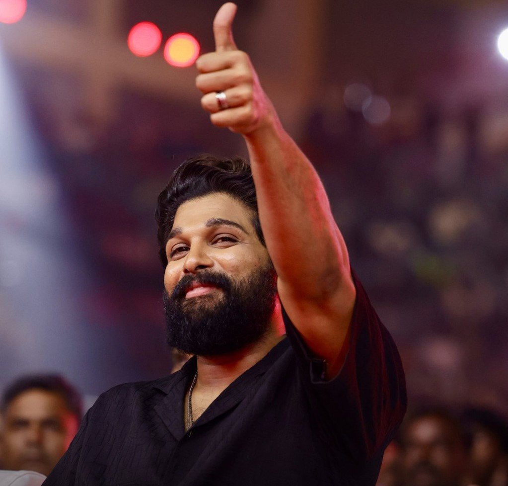 என்னுடைய முன்னேற்றத்தில் அவருக்கும் பங்கு இருக்கிறது.... 'புஷ்பா' பட இயக்குனர் குறித்து அல்லு அர்ஜுன்!