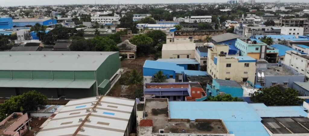 அம்பத்தூரில் குண்டும் குழியுமாக காட்சி தரும் சாலைகள்: தொழில் முனைவோர், ஊழியர்கள் அவதி ! சென்னை மாநகராட்சியை  கண்டித்து போராட்டம் !!
