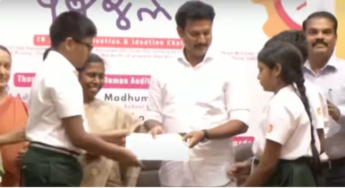 தமிழே படிக்காத கல்வி அமைச்சர் மகன்...வெறு வாய்களுக்கு கிடைத்த அவல்?