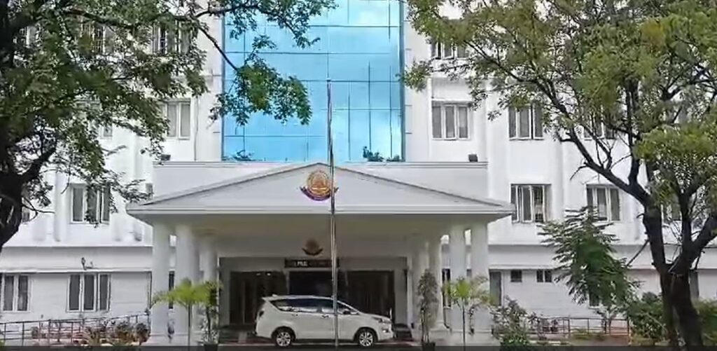 ஆவடி: விதிமுறைகளை மீறி பட்டாசு வெடித்த 65 நபர்கள் மீது வழக்கு பதிவு