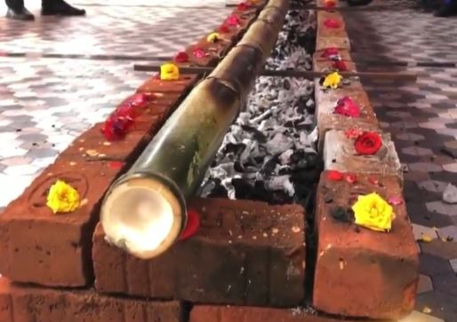 கலாம் புக் ஆஃப் ரெக்கார்ட்ஸ் -20 அடி மூங்கிலில் மட்டன் பிரியாணி தையார்! 