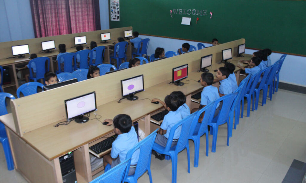 கணினி அறிவியலை தனிப்பாடமாக்குக.. கணினி பட்டதாரிகளுக்காக குரல் கொடுத்த ராமதாஸ்..