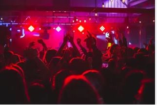 FL 2 உரிமம் - மனமகிழ் மன்றங்கள் விதிகளின் படி செயல்படுகிறதா?