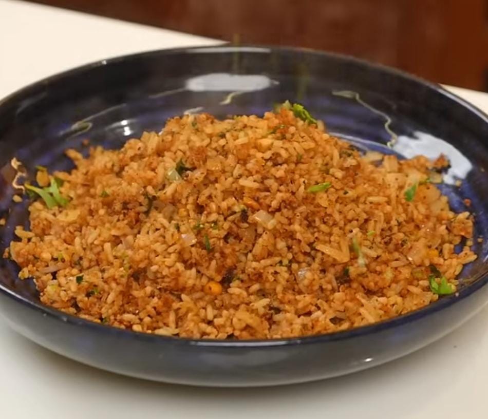 இந்த மாதிரி தேங்காய் சாதம் செஞ்சு பார்த்திருக்கீங்களா?..... டேஸ்ட் அல்டிமேட்டா இருக்கும்!