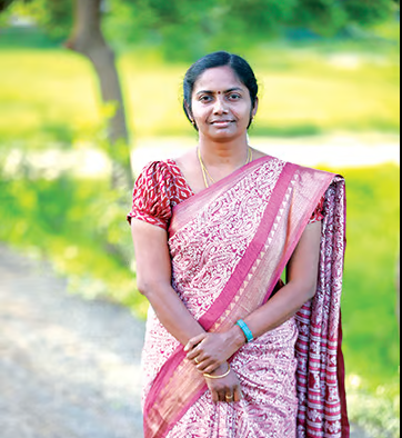 ’கல்வித்தாரகை’ விருது பெற்ற அரசுப்பள்ளி ஆசிரியை - பாராட்டிய அமைச்சர்..!!