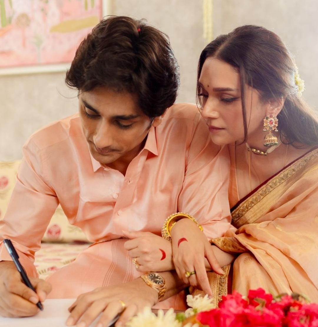 மணிரத்னம் குடும்பத்துடன் தல தீபாவளியை கொண்டாடிய சித்தார்த் - அதிதி ராவ் தம்பதி!