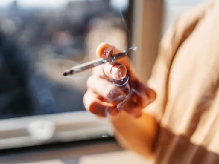 சாப்பிட்ட பின் மறந்து கூட இந்த தவறை செய்யாதீங்க!