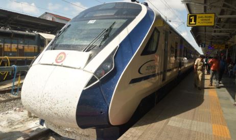 சென்னை எழும்பூர் - திருநெல்வேலி : வந்தே பாரத் ரயிலில் 16 பெட்டிகளாக மாற்ற பரிந்துரை