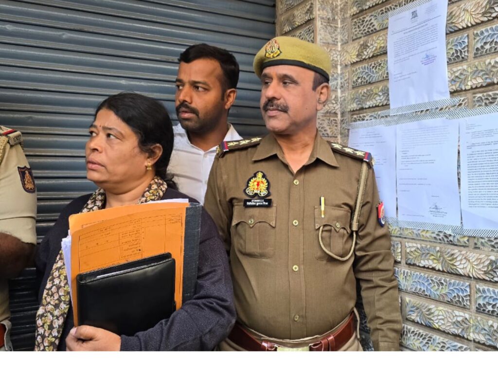 உ.பி.யில் நடந்த தற்கொலை; சர்வதேச அளவில் விவாதமாக மாறியது