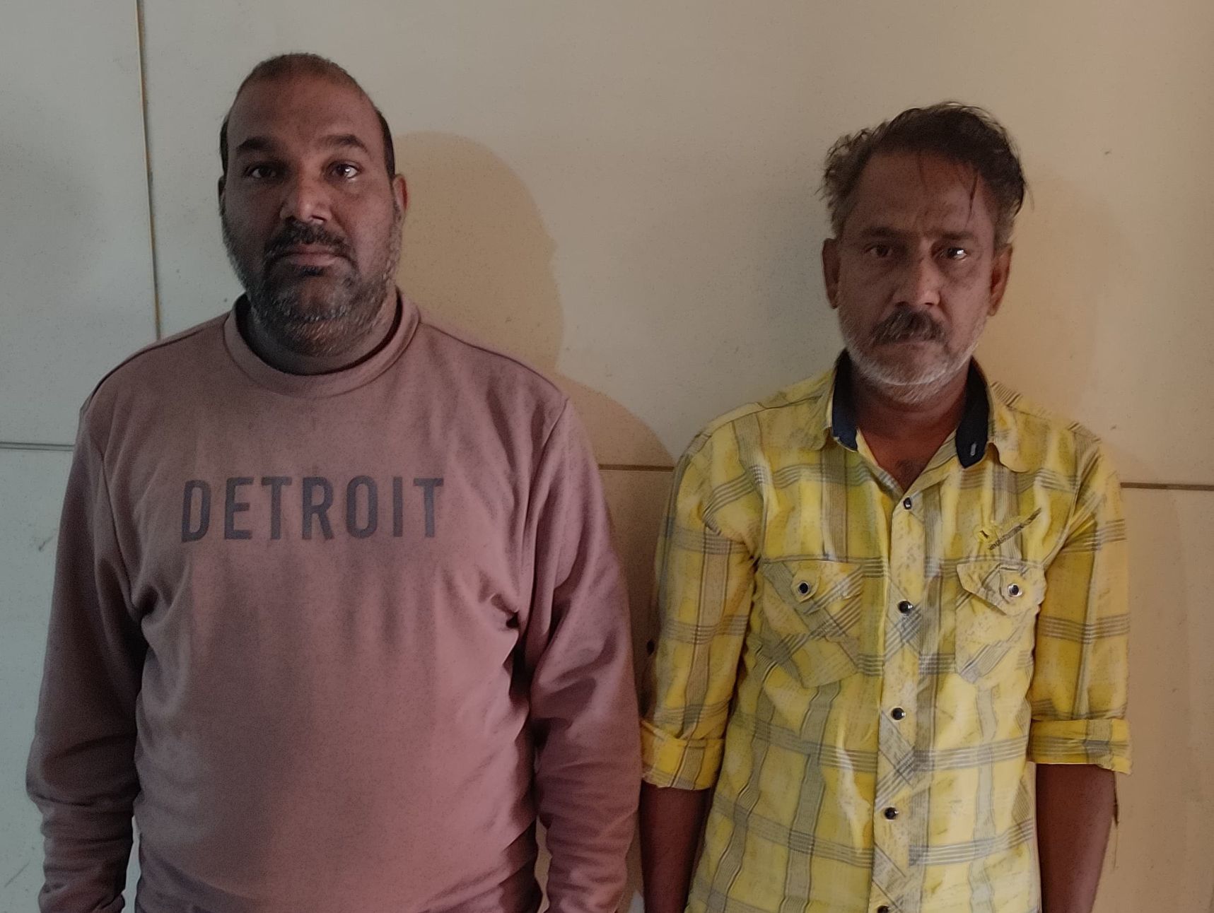 மோசடி கும்பலுக்கு வங்கி கணக்குகளை கொடுத்து மோசடியில் ஈடுபட்ட சகோதரர்கள் - கைது