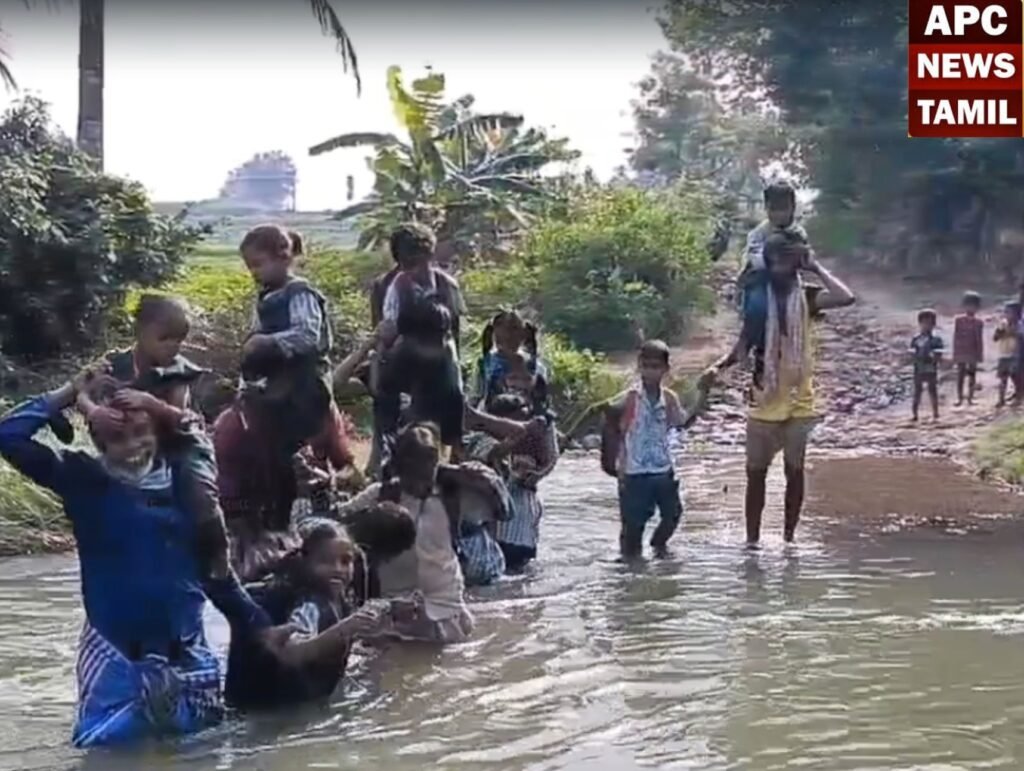 மாணவர்களை தோளில் சுமக்கும் அவளம்…! விடிவுகாலம் பிறக்குமா?