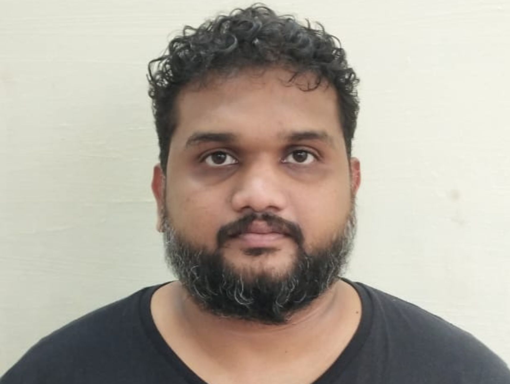 நாடு முழுவதும்  இணைய வழி  மூலம் பல கோடி மோசடி செய்த இளைஞர் - கைது