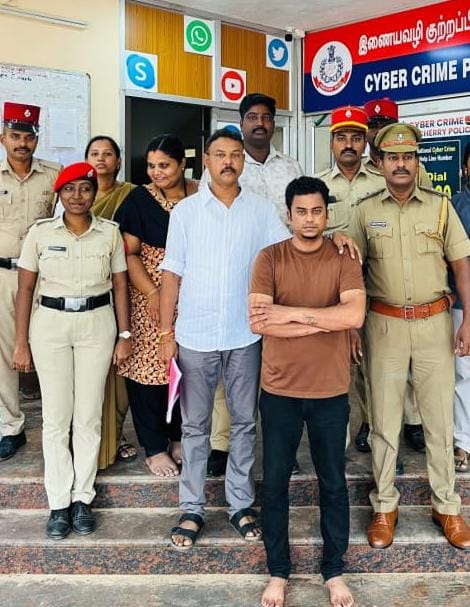 கஸ்டம்ஸில் பிடிபட்ட பொருட்களை  பாதி விலைக்கு தருவதாக ரூ. 1 கோடிக்கு மேல் மோசடி…!